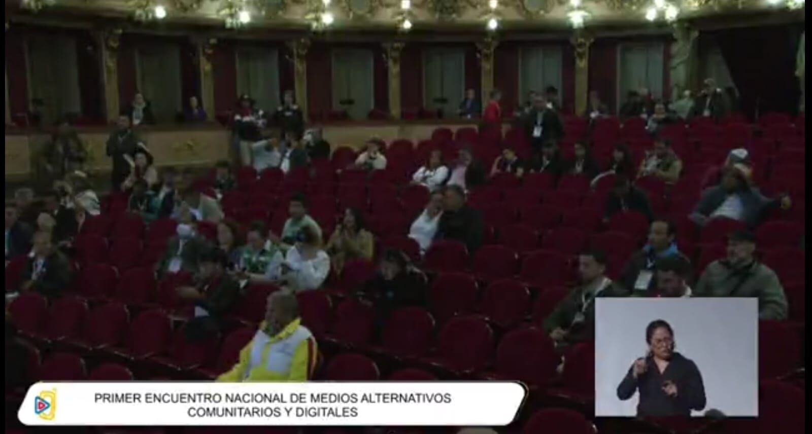 Este martes se llevó el primer encuentro de medios alternativos, en el Teatro Colón.