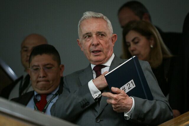 El expresidente Álvaro Uribe Vélez en el complejo judicial de Paloquemao.