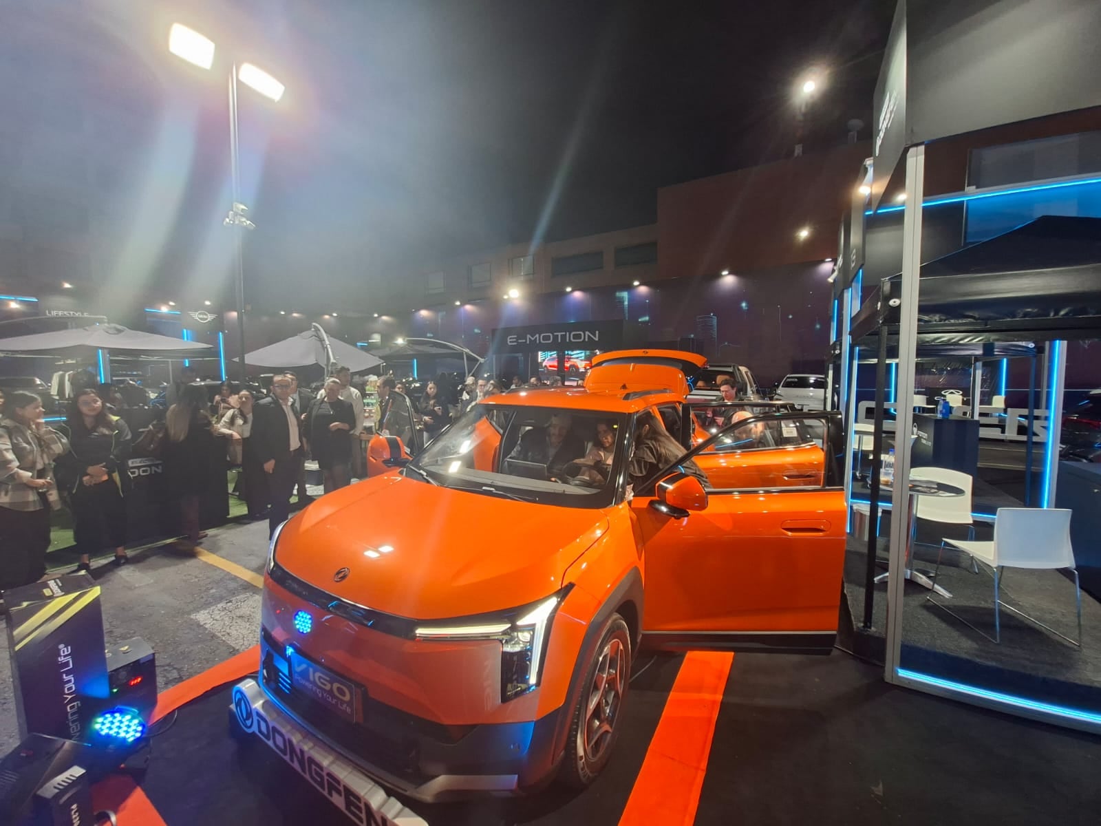 La nueva SUV eléctrica de Dongfeng busca competir en el mercado colombiano frente a marcas líderes del sector.