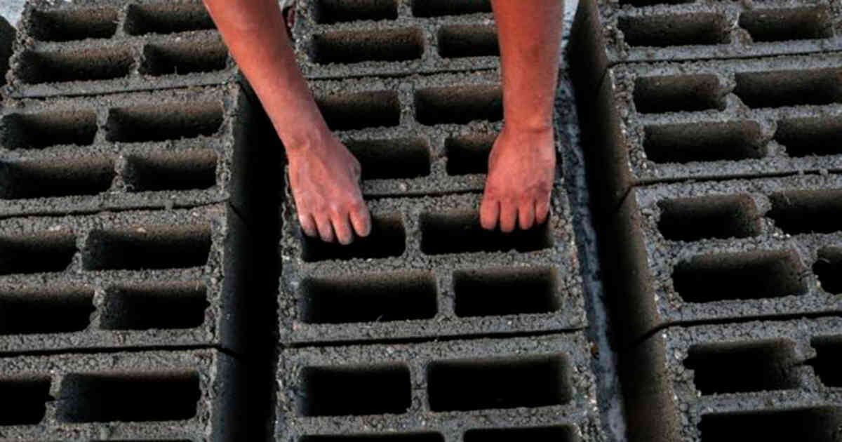 Adicional a la planta, también se cuenta con una nueva flota de vehículos tipo mixer para la distribución del producto a obras y clientes.