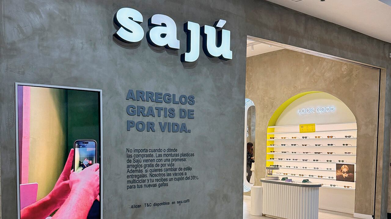Firmas como Sajú, fabricante de gafas, abrieron tiendas en Caracas incluso antes de que cayera Maduro.