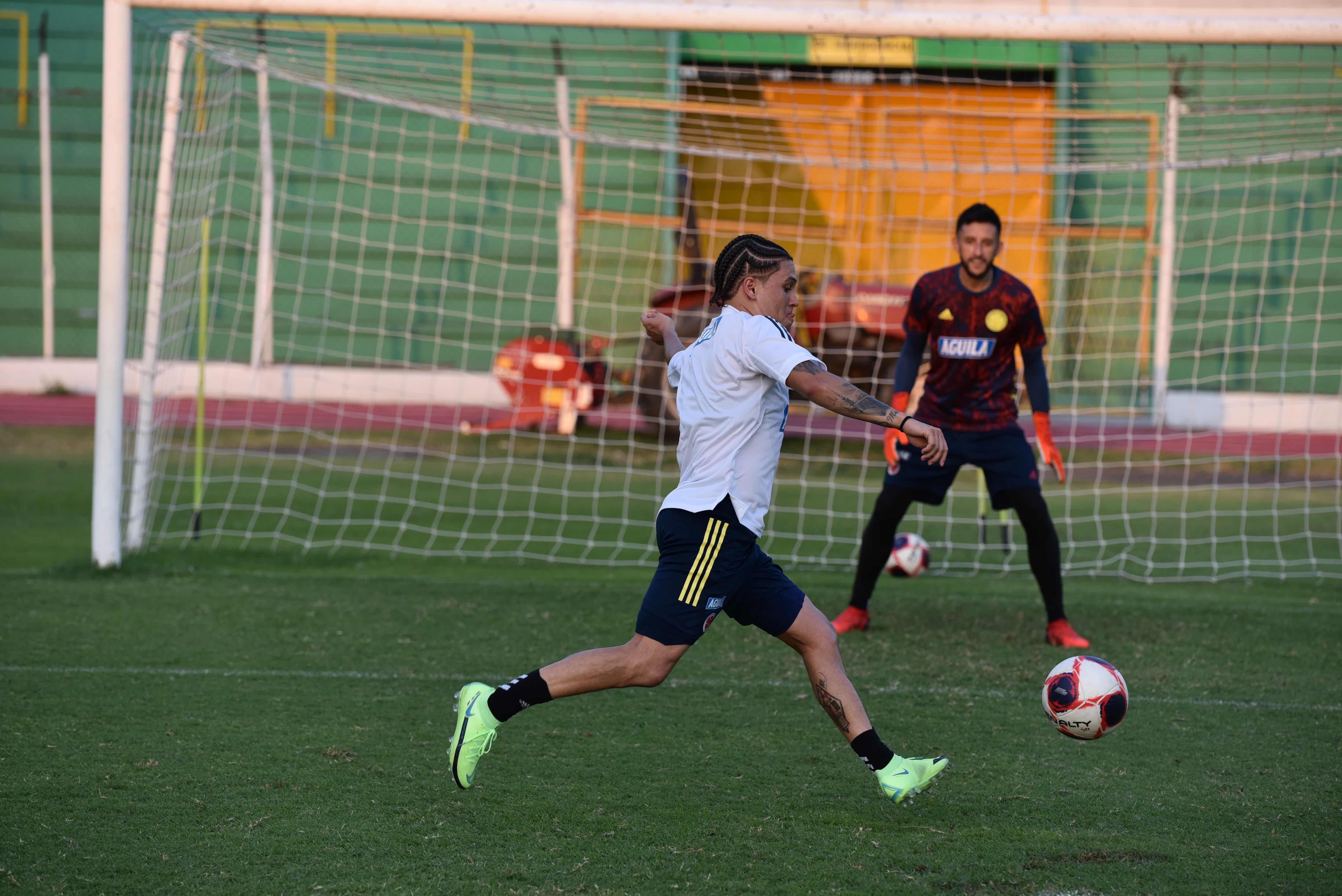 Entrenamiento de la Selección Colombia Masculina de Mayores, realizado en el estadio Ramón Tahuichi Aguilera en Santa Cruz de la Sierra, Bolivia
Derechos de fotografía autorizados por FCF