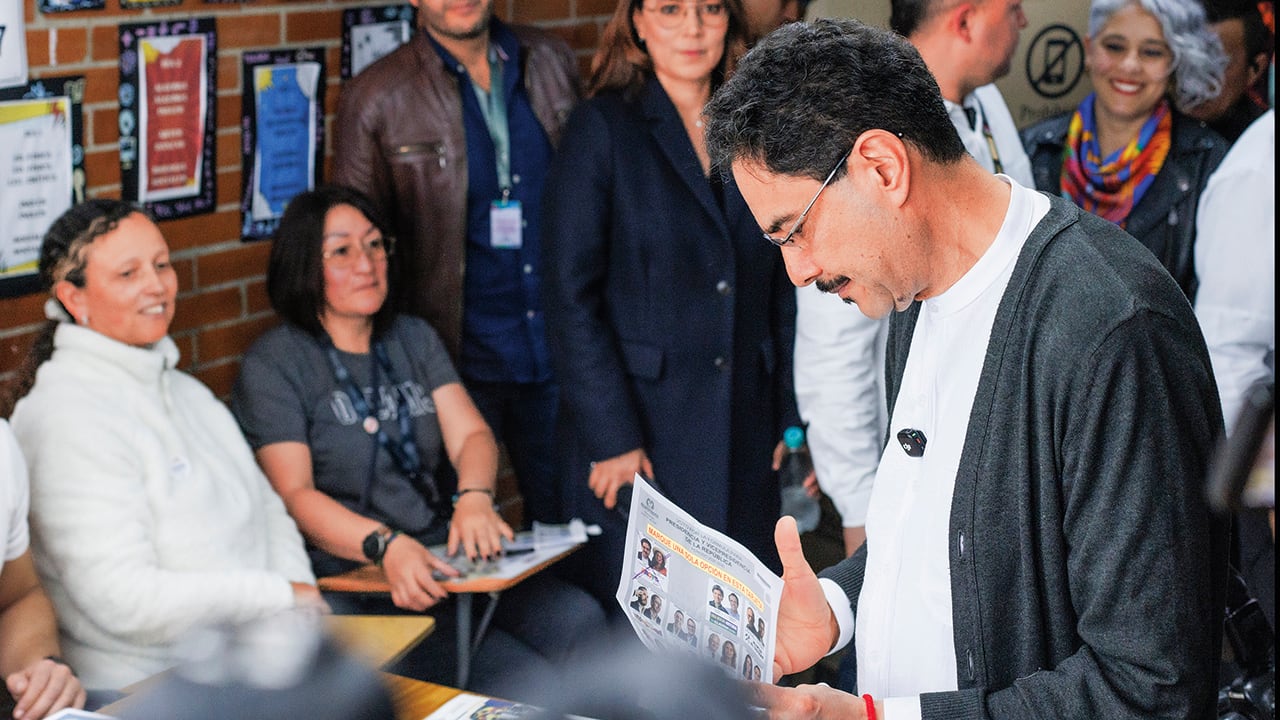 Sectores del progresismo creen que Iván Cepeda debe abrir la campaña para tratar de acercar diferentes sectores políticos. 