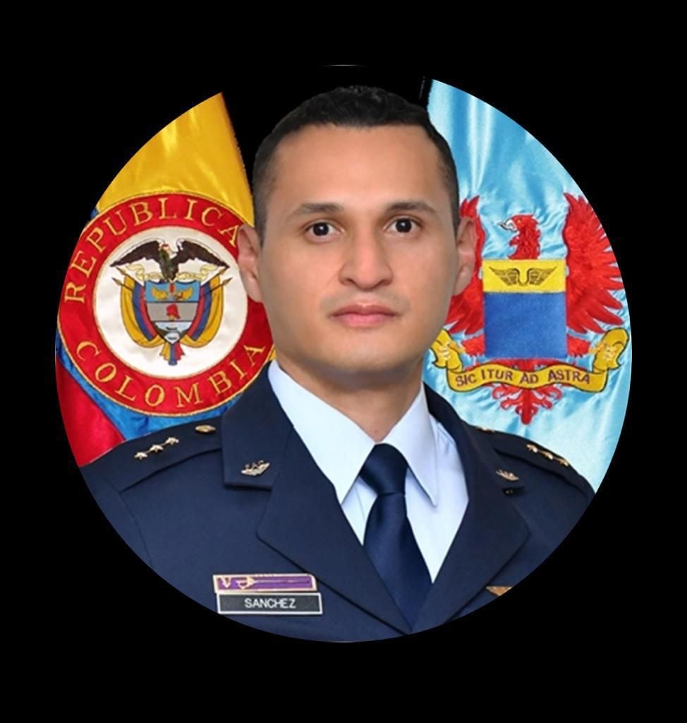 Este es el Capitán Sánchez.