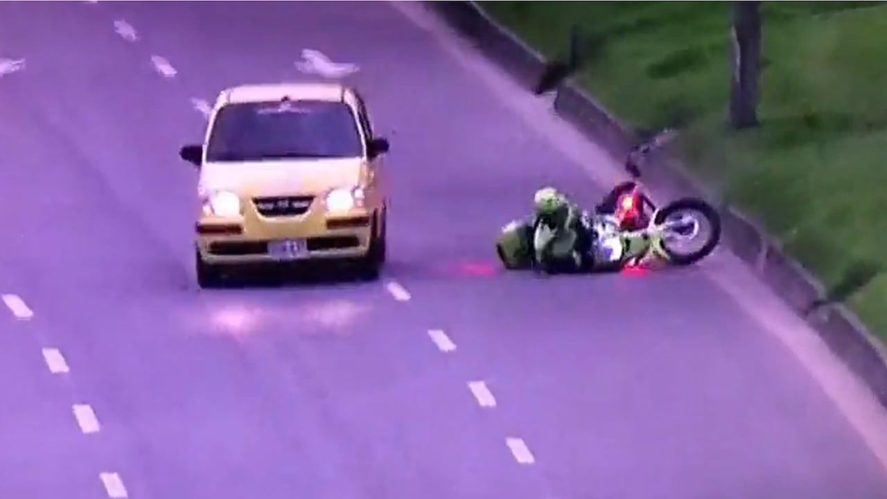 Hasta el momento no se sabe el estado del policía.