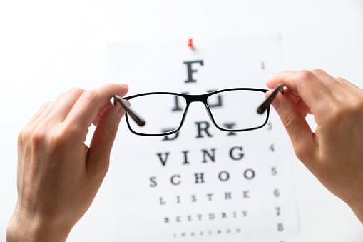 Es importante mantener un plan de alimentación saludable por el bienestar ocular.