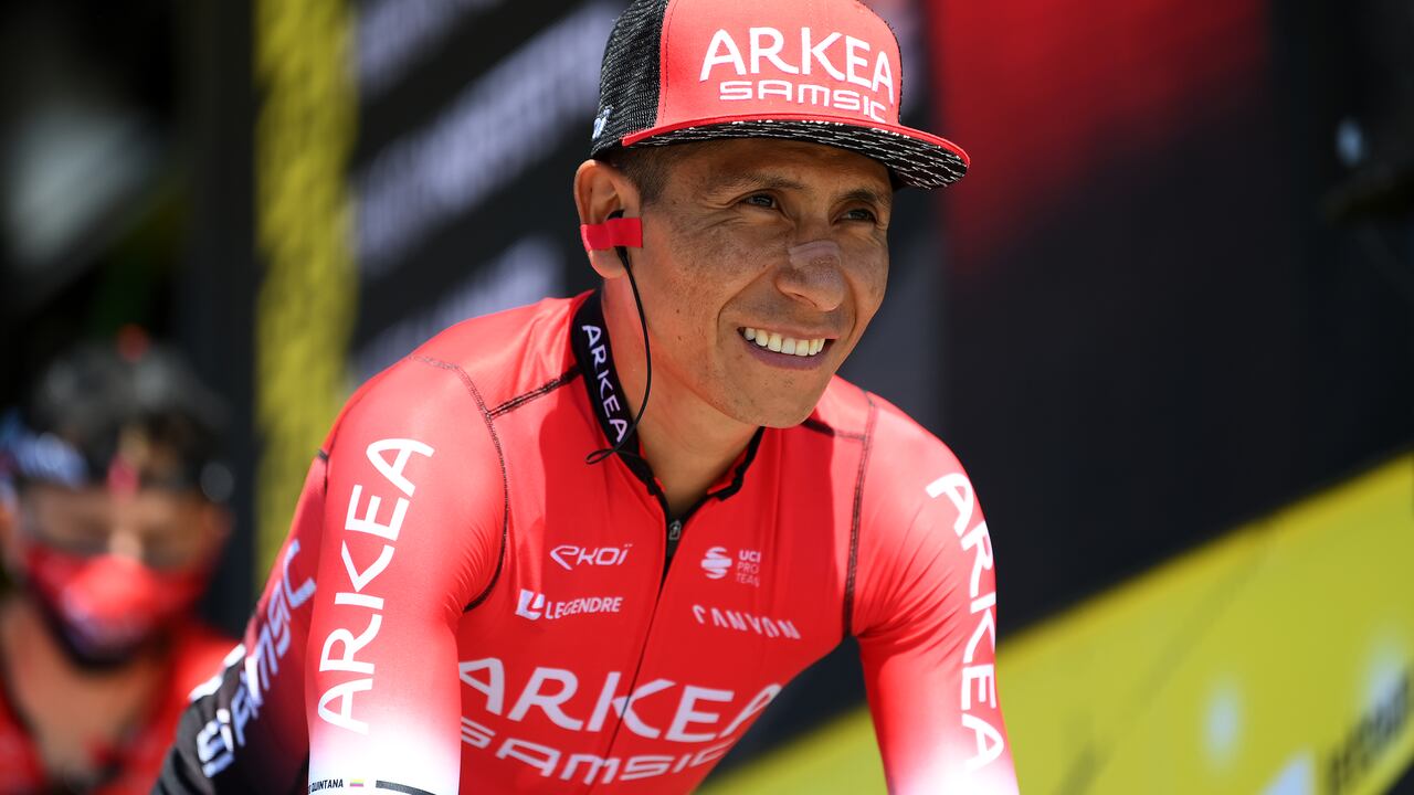 Nairo sonríe antes de salir a la etapa 7 del Tour de Francia 2022