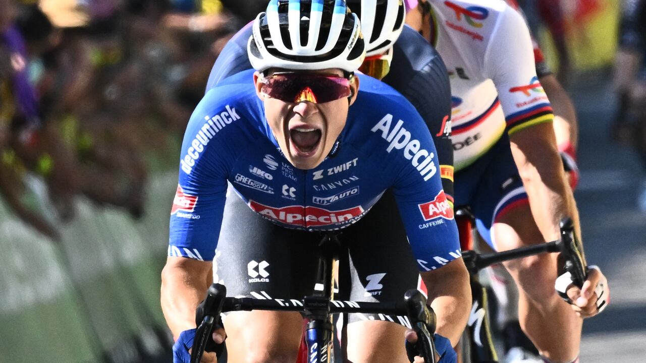 El belga Jasper Philipsen se quedó con la etapa. Foto: AFP