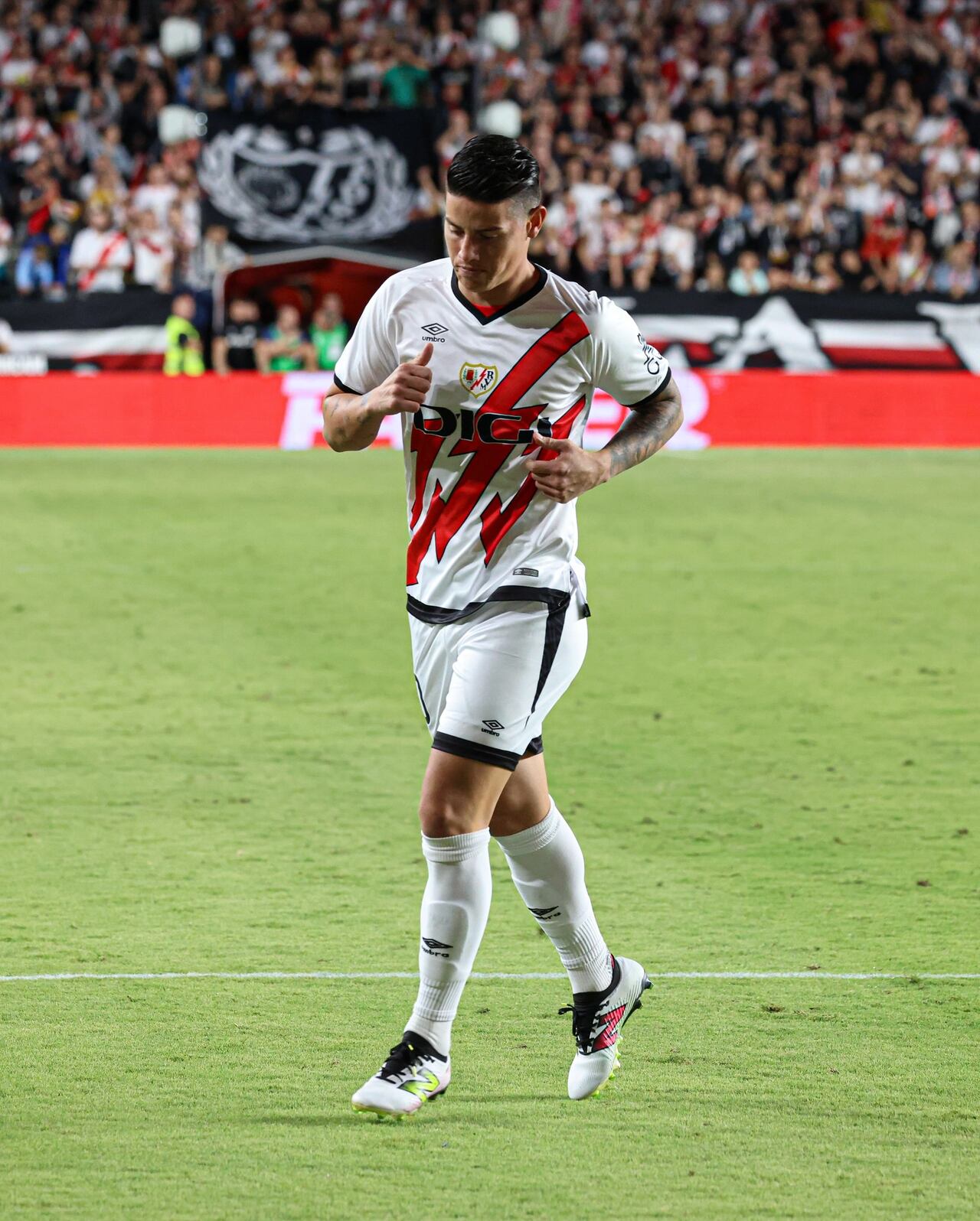 James Rodríguez debutó con Rayo Vallecano.