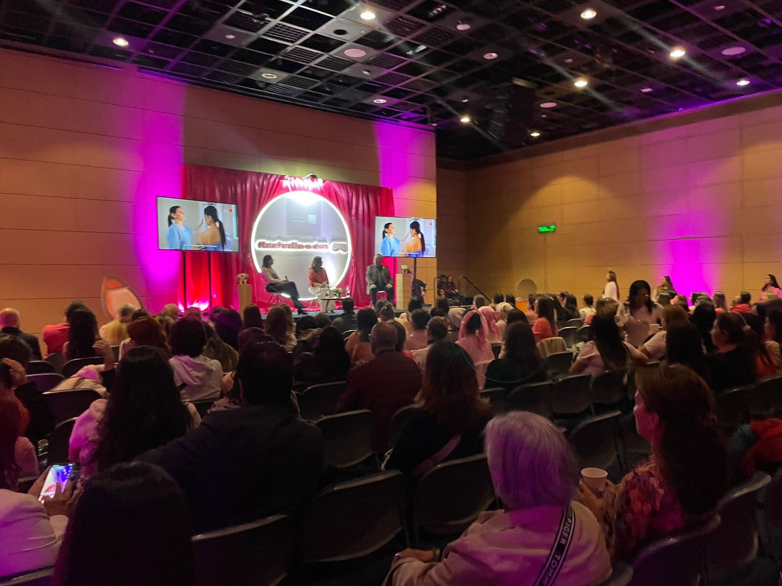 El cáncer de mama es el cáncer más común y la causa más común de muerte por cáncer en las mujeres en las Américas, según la OPS