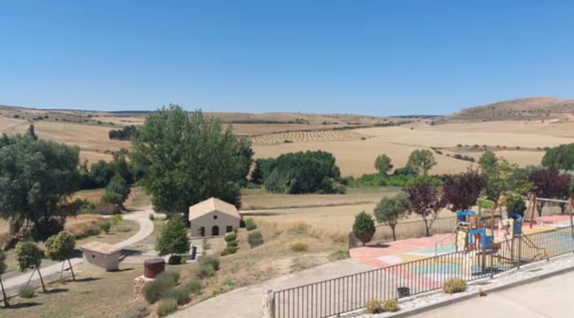 En Arenillas, España, se ofrece vivienda gratuita.