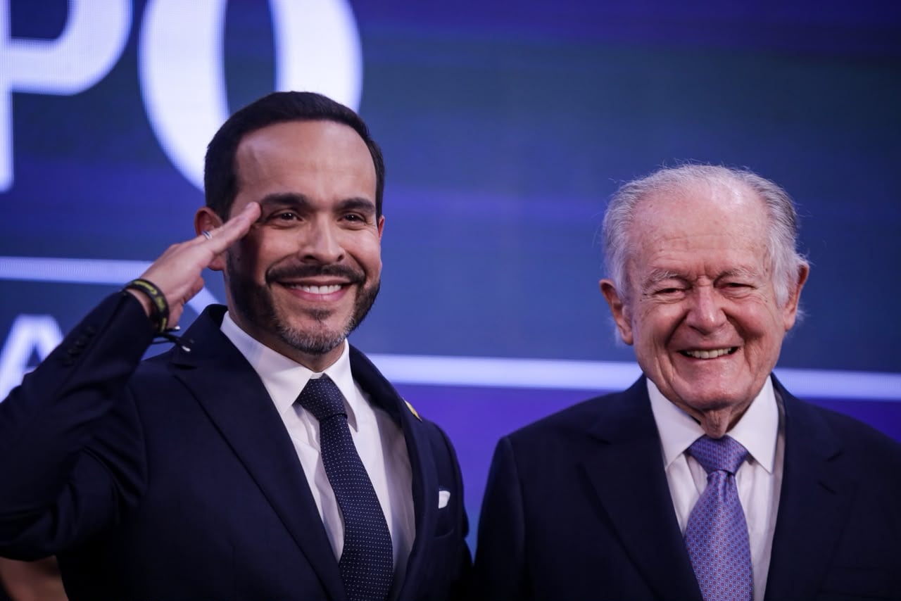 El presidente de Colombia, Abelardo de la Espriella, asistió a la inauguración de la nueva sede del periódico El Tiempo