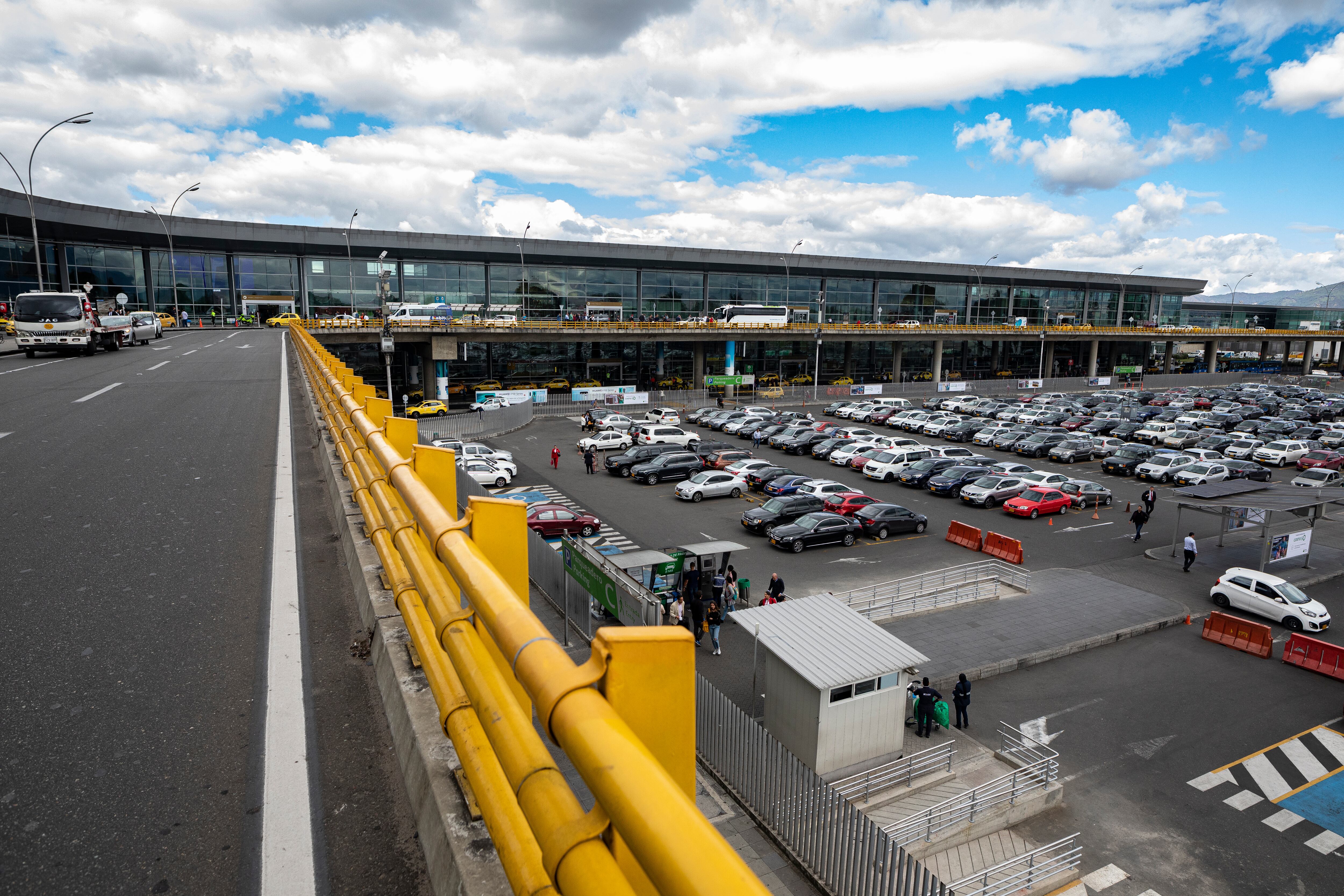 AEROPUERTO INTERNACIONAL EL DORADO
FOTO: ESTEBAN VEGA LA-ROTTA
REVISTA SEMANA