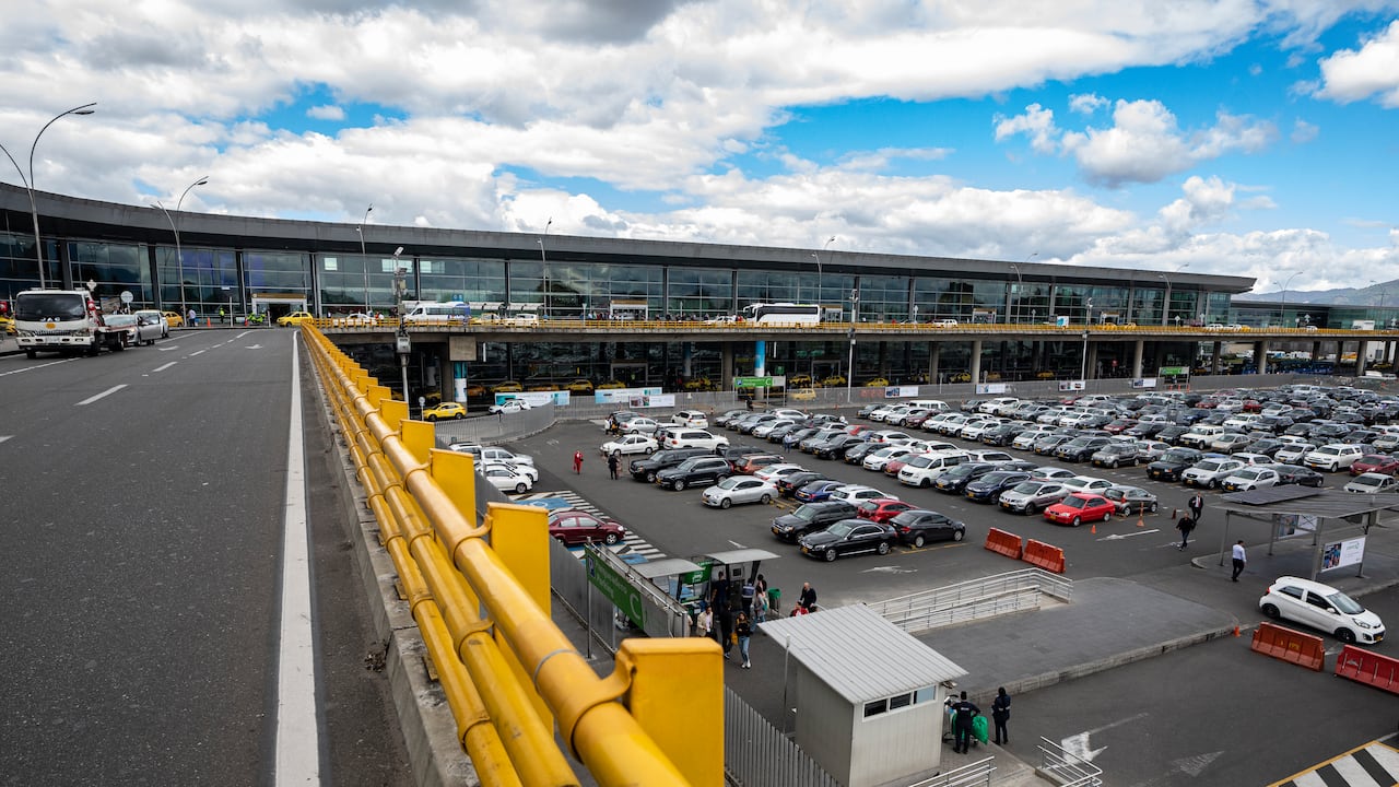 AEROPUERTO INTERNACIONAL EL DORADO
FOTO: ESTEBAN VEGA LA-ROTTA
REVISTA SEMANA
