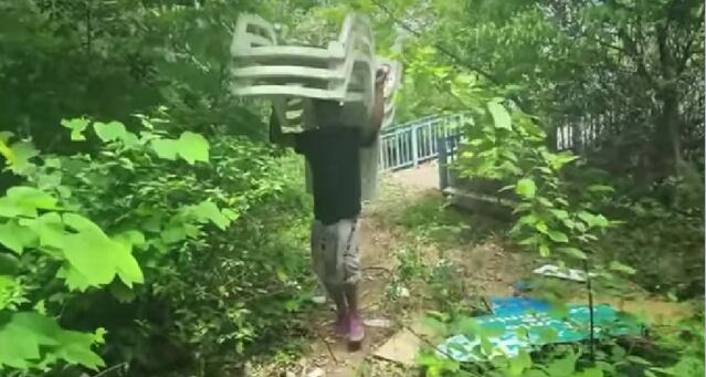 Robo de sillas en Acualago, en Floridablanca.