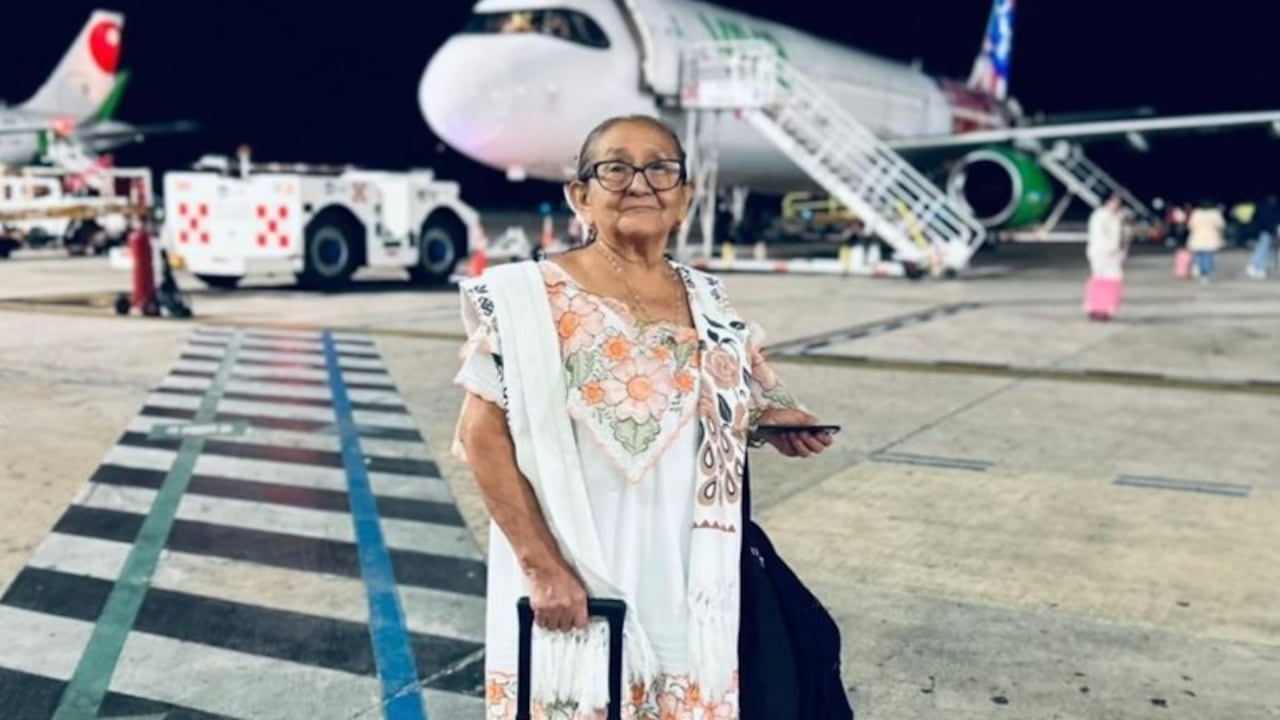 Abuelita cumplió su sueño de viajar a Colombia a sus 79 años.