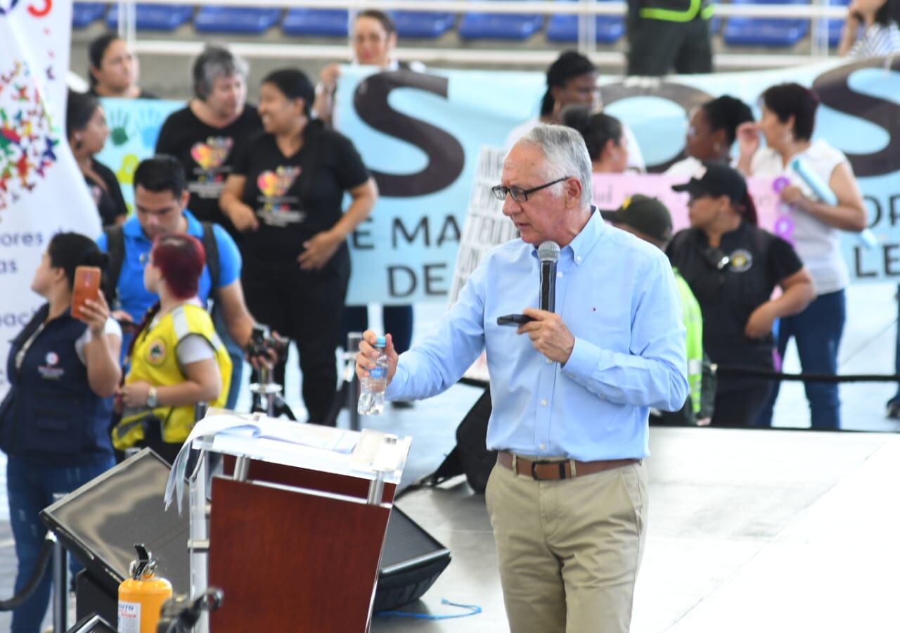 El ministro de Salud, Guillermo Alfonso Jaramillo, participó de la audiencia pública en Cali.