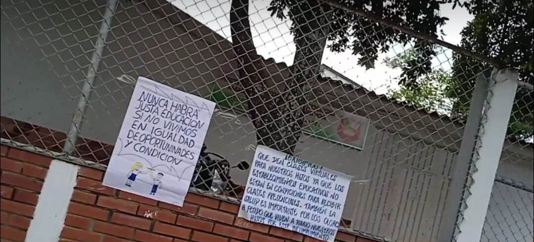 Comunidad estudiantil inconforme.