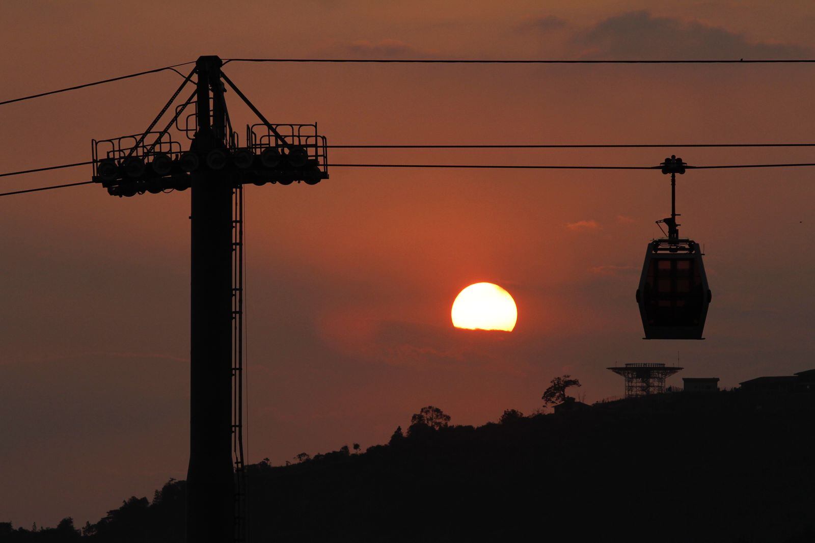 Atardecer desde el cable aéreo de Manizales