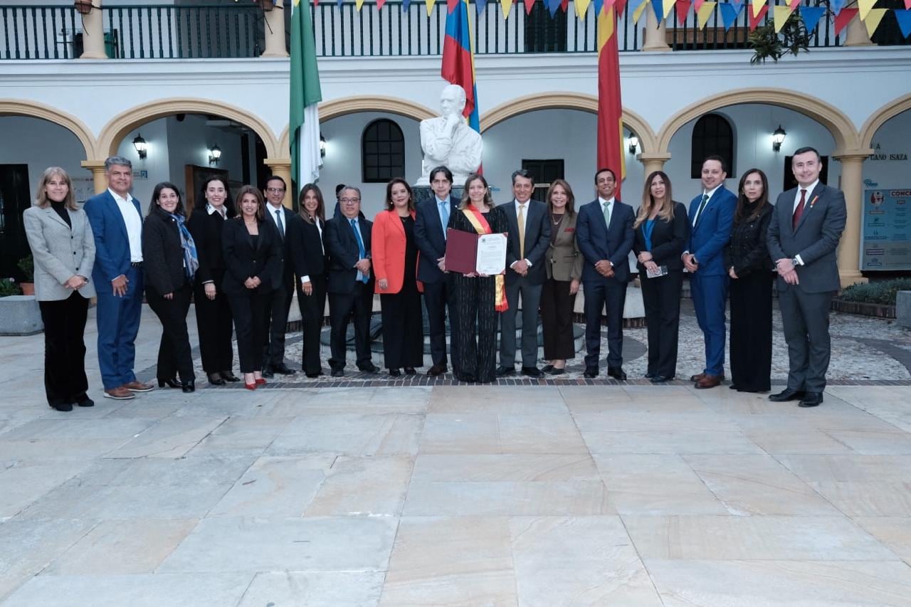 Concejo de Bogotá condecora a Keralty con máxima distintición