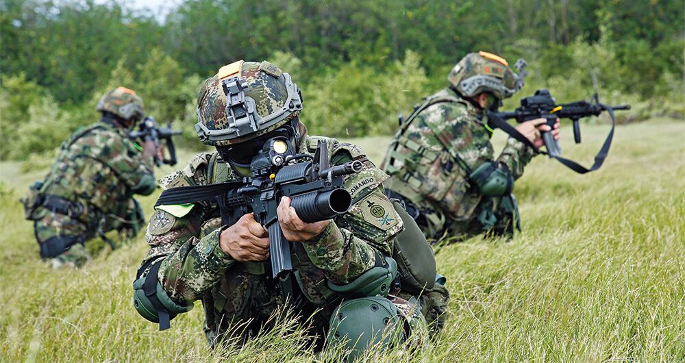 Este medio consultó con militares retirados expertos en inteligencia sobre la importancia de tener funcionando al ciento por ciento el sistema de radiogoniometría e indicaron que este es vital en la lucha contra los grupos ilegales. 