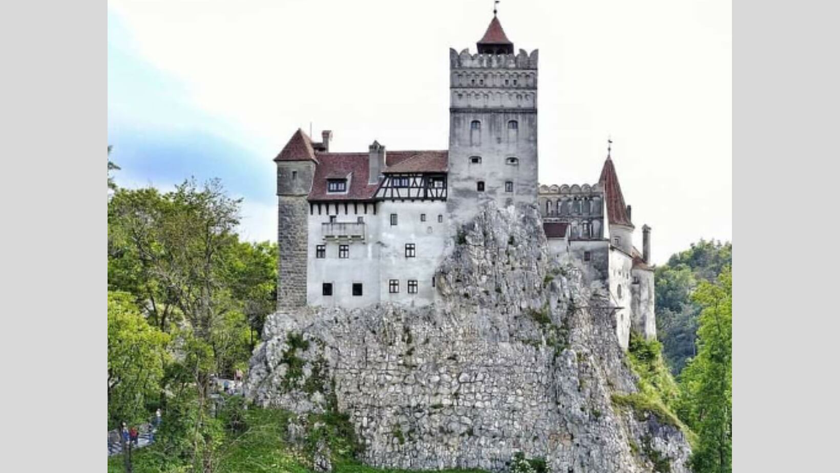 El castillo que sirvió de inspiración para la leyenda de  Drácula