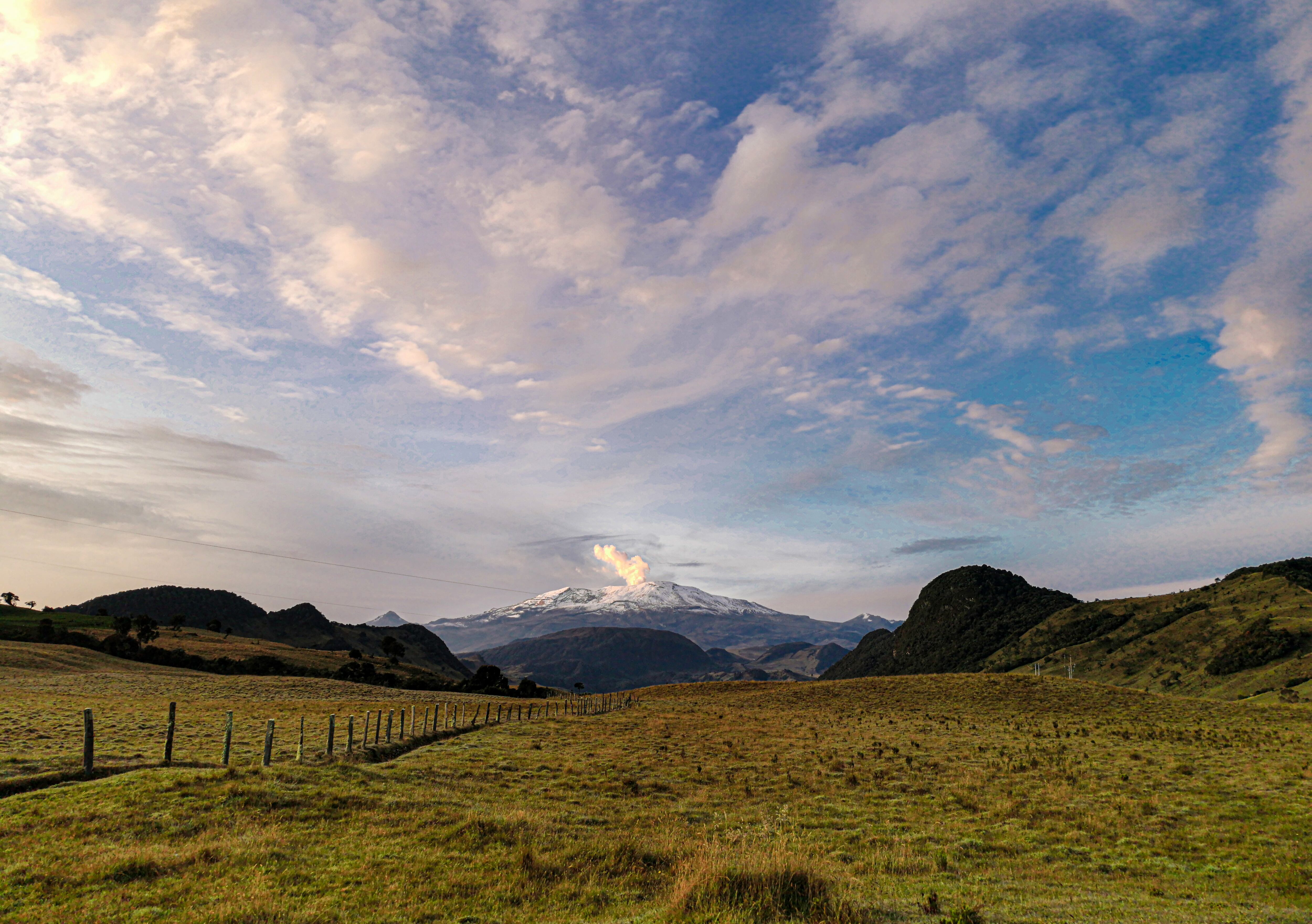 VOLCAN NEVADO DEL RUIZ