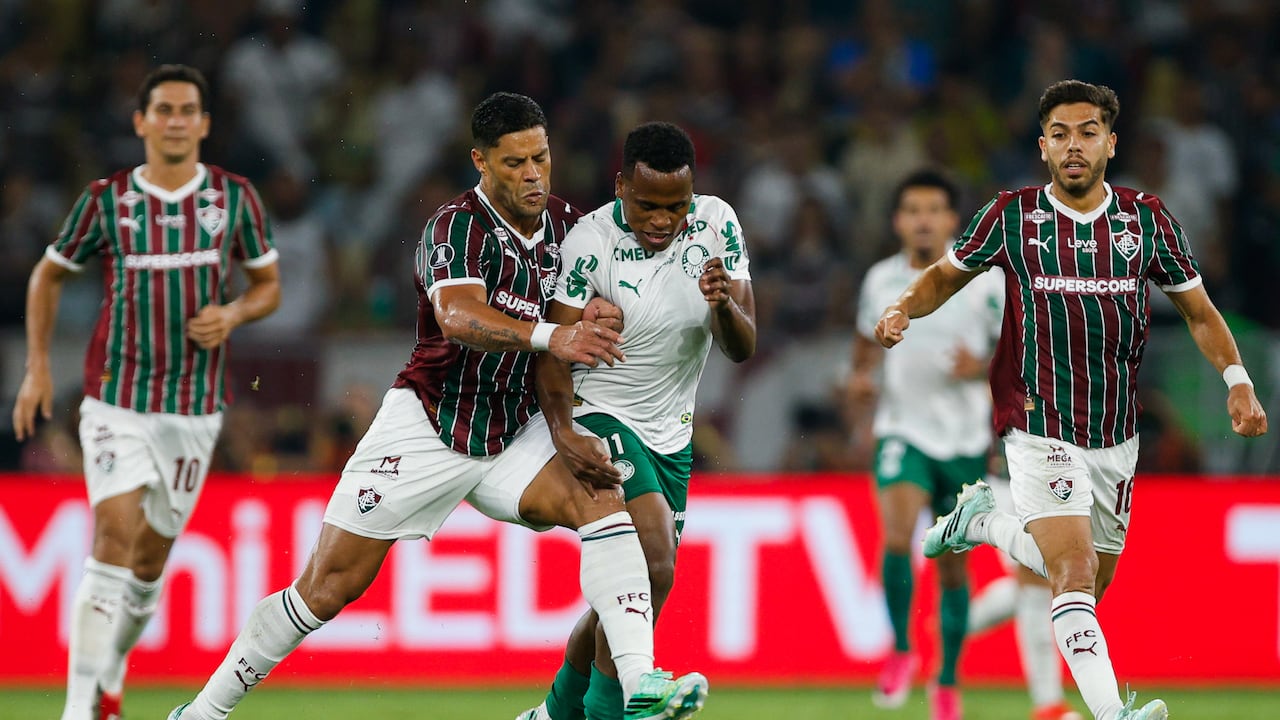 Jhon Arias contra Hulk