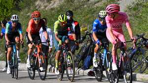 Daniel Martínez y Einer Rubio mano a mano con Tadej Pogačar en el Giro 2024