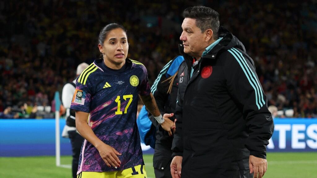 Arias sufrió una lesión en el partido ante Inglaterra