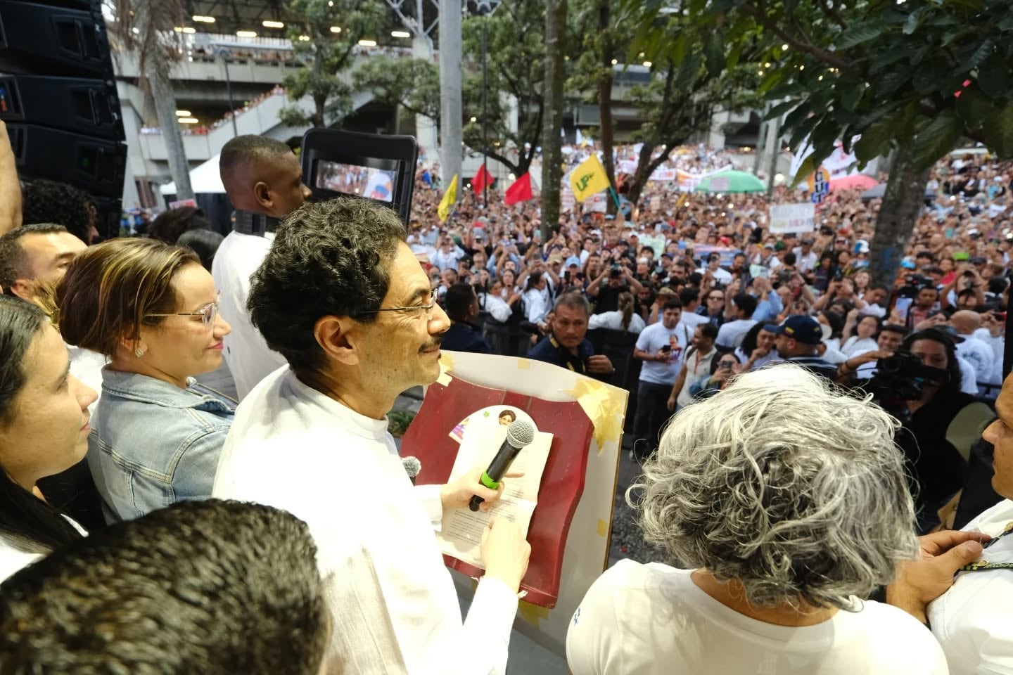 El senador Iván Cepeda, en el marco de su campaña presidencial, el 13 de febrero de 2026 en Apartadó, Antioquia