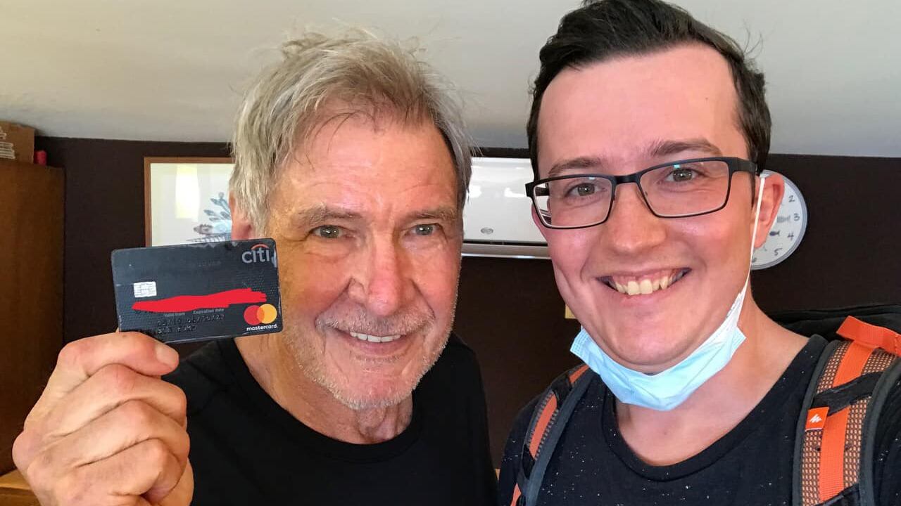 El alemán Simon Milewski subió la selfie que se tomó junto a Harrison Ford.