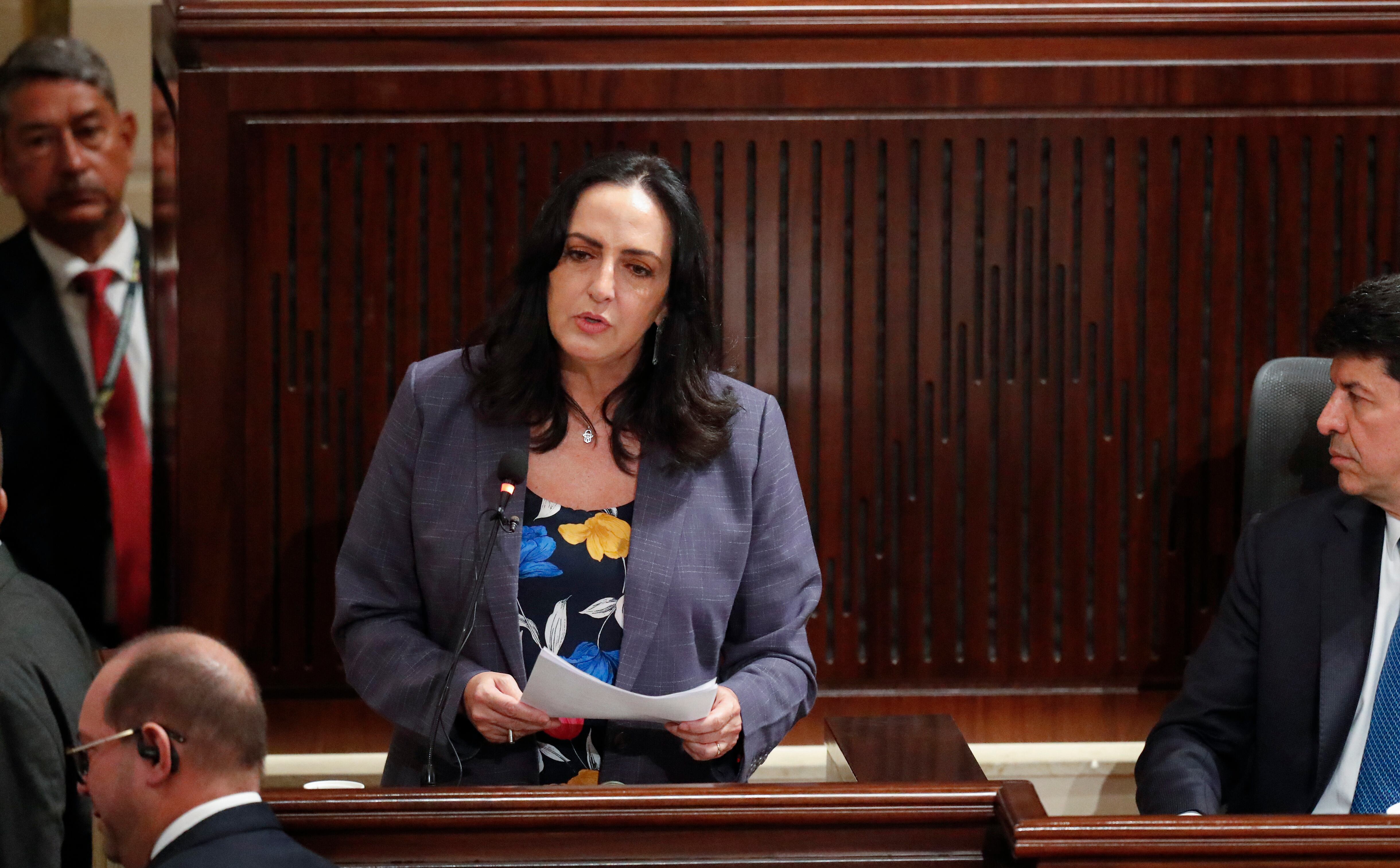 réplica de la oposición