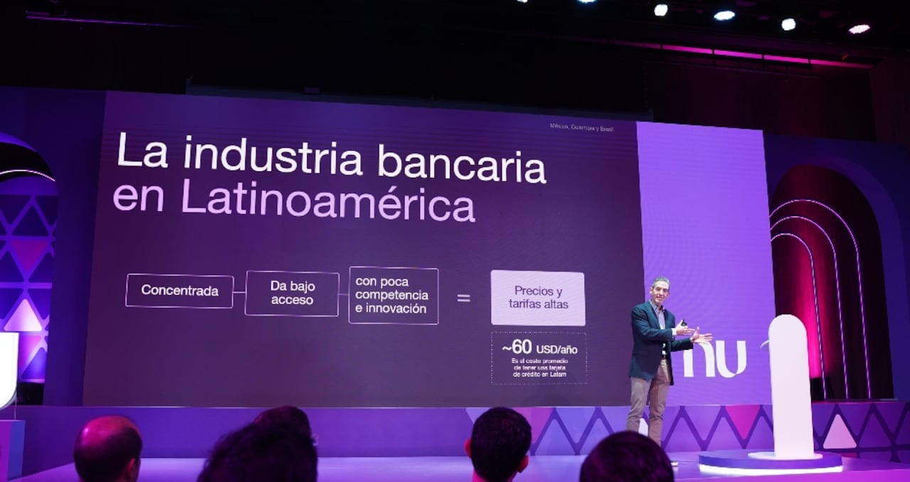 David Vélez, fundador de Nubank, en una conferencia en Bogotá.