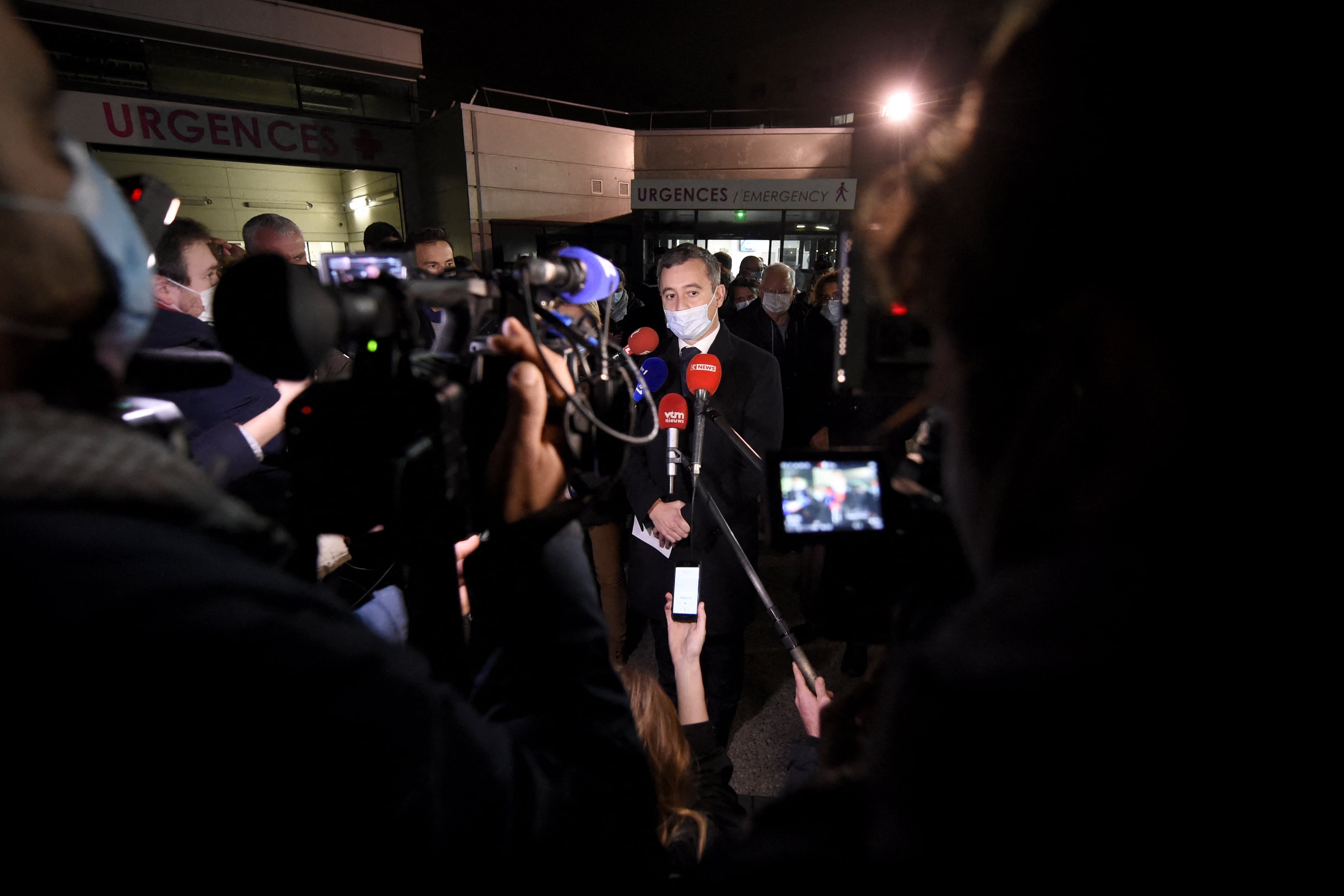 El ministro del interior francés Gerald Darmanin habló sobre el naufragio de una embarcación con al menos 50 migrantes en el Canal de la Mancha