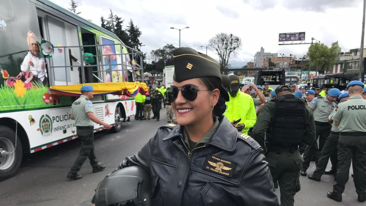 Valerie Delgado, exoficial y fundadora de Charlotte Cosmetics, habló con SEMANA.