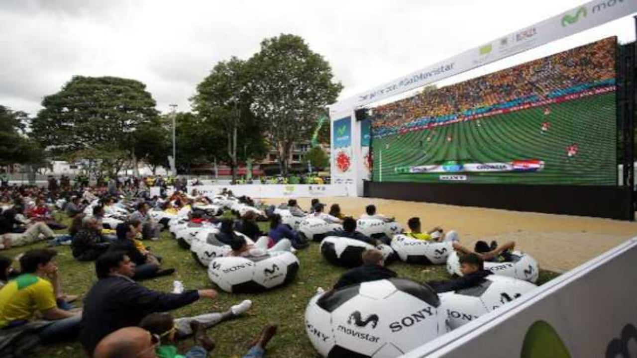 Quienes no se quieren perder el partido, tienen la opción de ver la transmisión desde cualquier computador, tableta, o inclusive, en su celular.