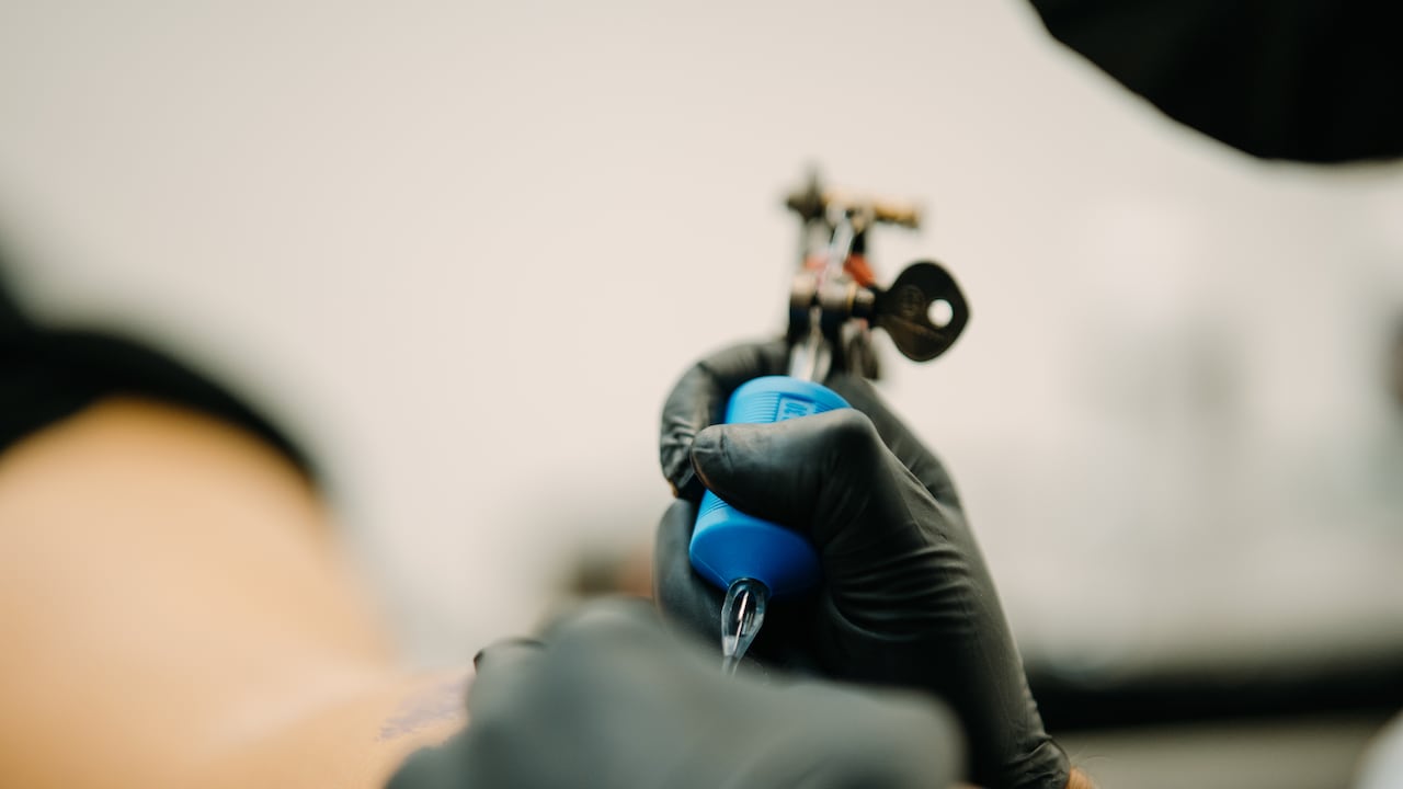 En Colombia se estima que se realizan alrededor de 3.000 tatuajes al día.