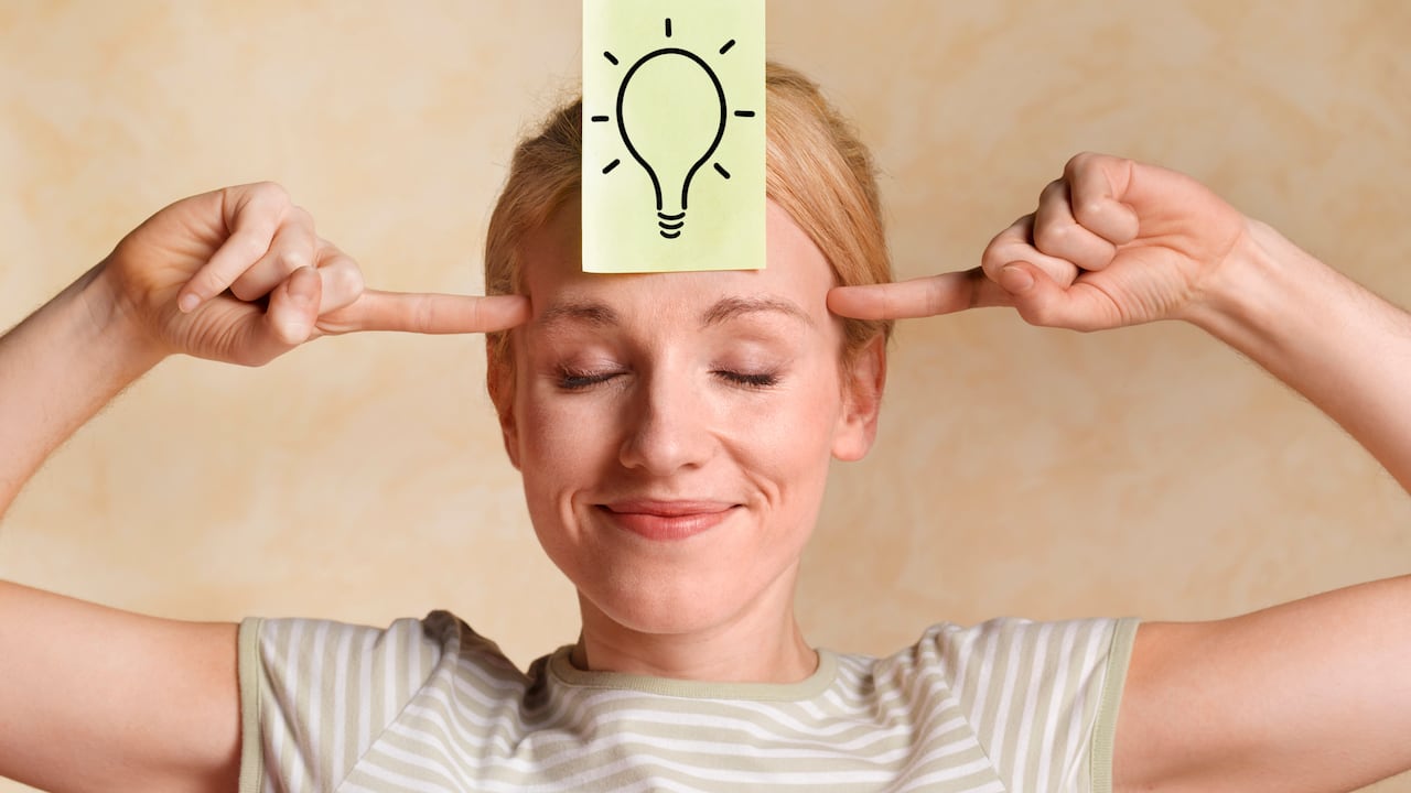 El doctor en Neurociencia, Joseph Jebelli, comentó que las personas que son capaces de disfrutar de la soledad y el aburrimiento son las más inteligentes.