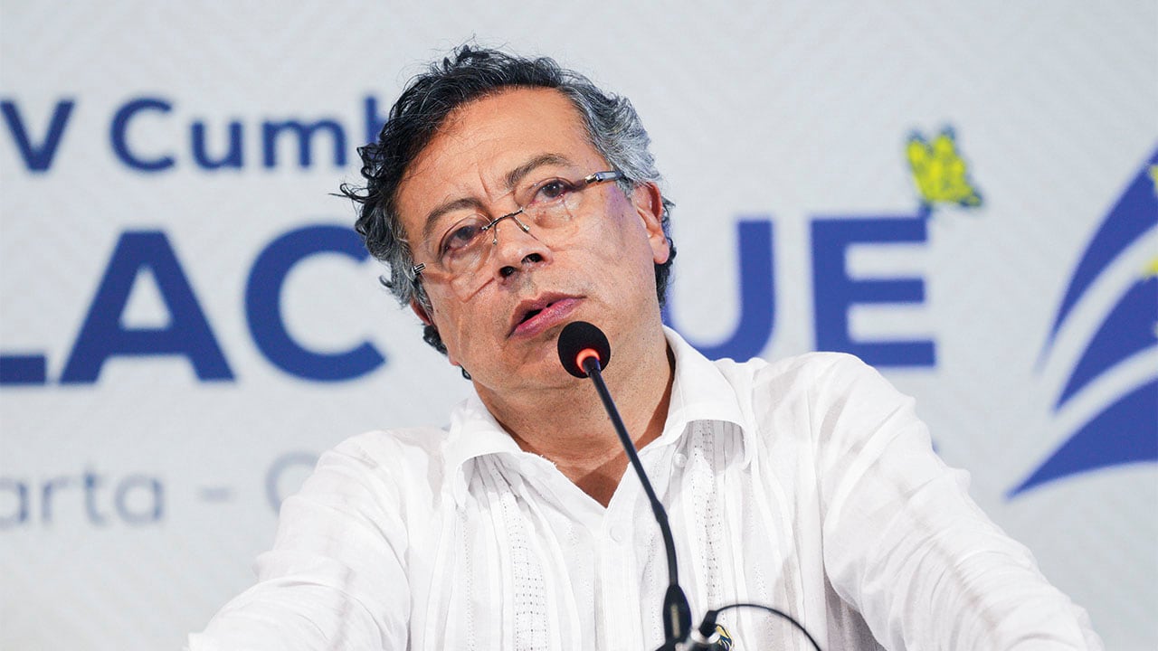 El presidente Gustavo Petro argumentó, en el caso del Tren de Cercanías, que no desembolsará la plata porque tiene un proyecto pensado para el Pacífico. No entregó mayores detalles de esa obra. 