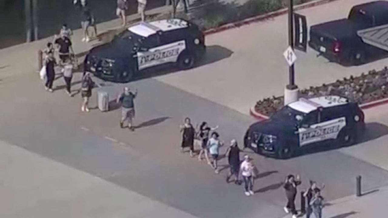 La Policía respondió a un tiroteo en Allen Premium Outlets, Texas.