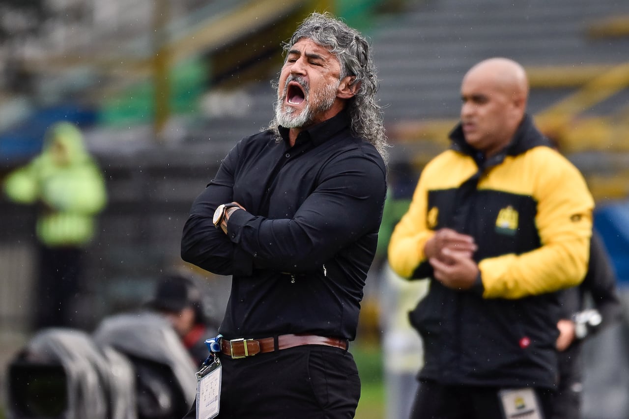 Bogotá. Mayo 17 de 2025. Equidad Seguros enfrenta a Atlético Bucaramanga, por encuentro válido de la Liga BetPlay I 2025 de la fecha 19, en el Estadio Metropolitano de Techo. (Colprensa - Cristian Bayona).