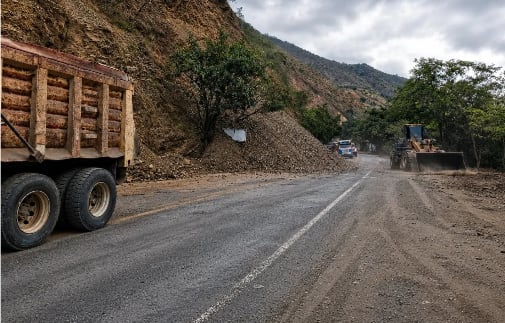 Vía Buga-Buenaventura, con cierres intermitentes, está afectando a los transportadores de carga.