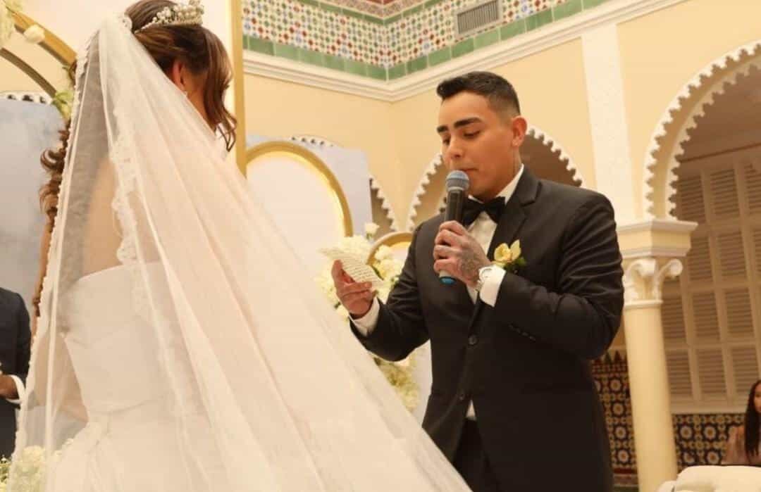Andrea Valdiri y Felipe Saruma dieron el sí en el altar.