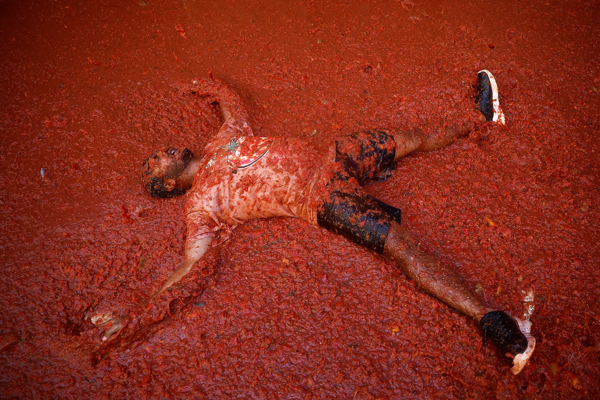 En imágenes : Vuelve la gigantesca lucha gastronómica de la Tomatina española tras la pandemia