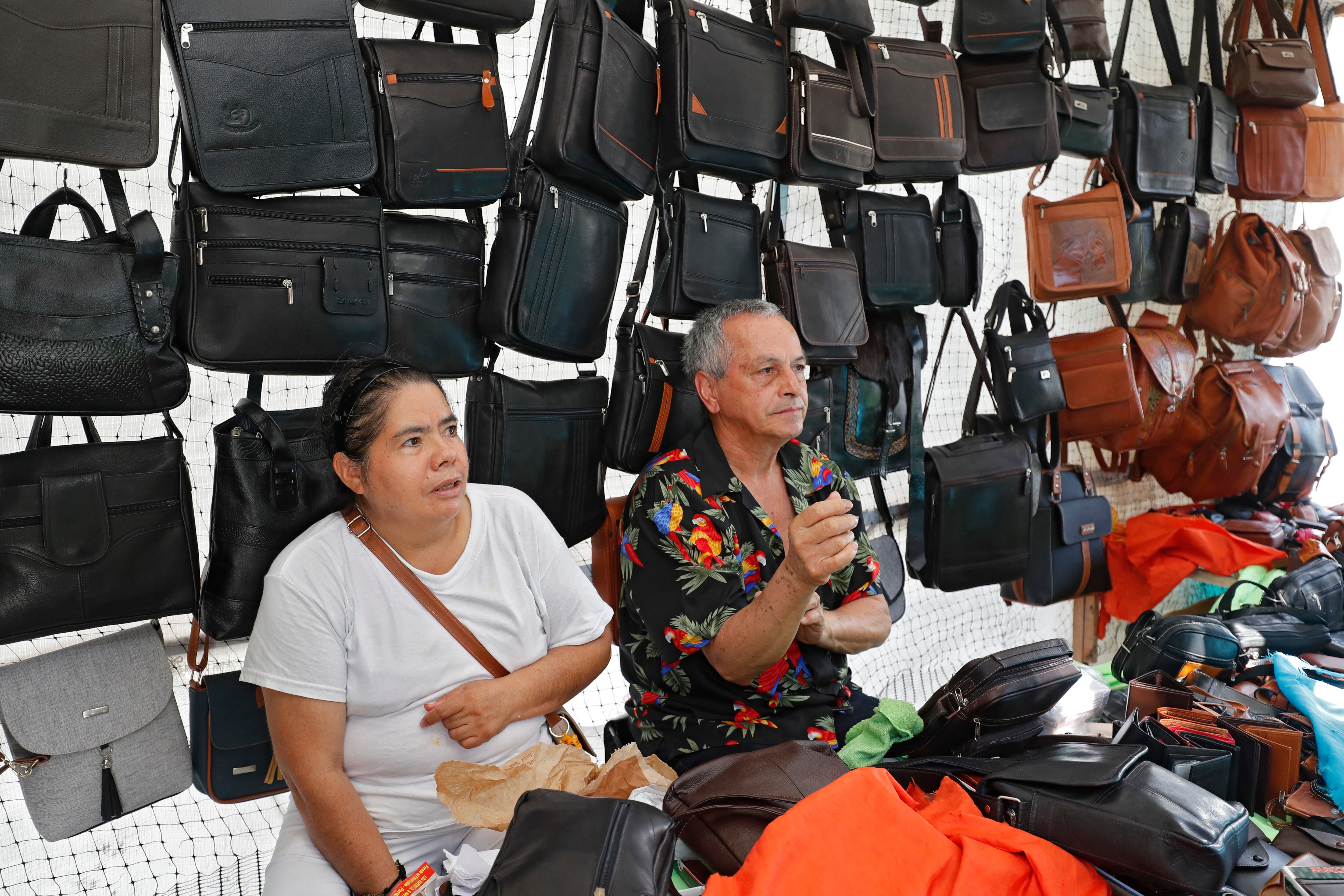 Avanzan las investigaciones en el municipio de El Espinal, Tolima, para esclarecer las causas del desplome de ocho palcos en la plaza de toros Gilberto Charry en las corralejas de las fiestas de San Pedro
Junio 29 del 2022
Foto Guillermo Torres Reina / Semana