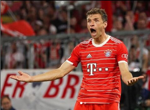 El futbolista fue víctima de robo en su casa