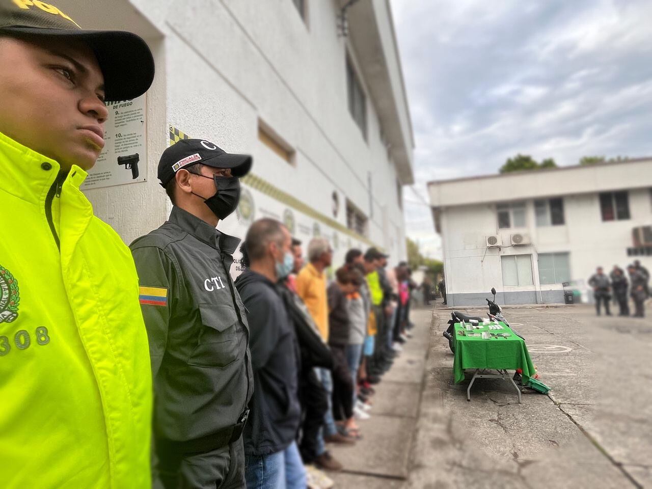 Cerca de 17 personas fueron capturadas por las autoridades en el departamento del Valle, pertenecientes a 'La Inmaculada'.