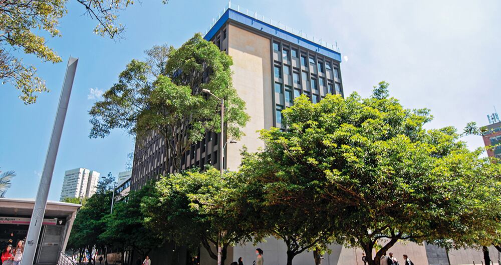 Muchas universidades están al borde del colapso.