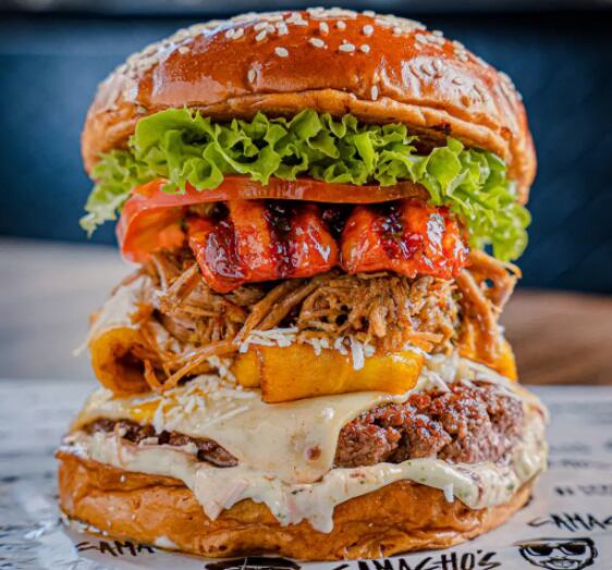 Las hamburguesas tenían un costo de $14.000.